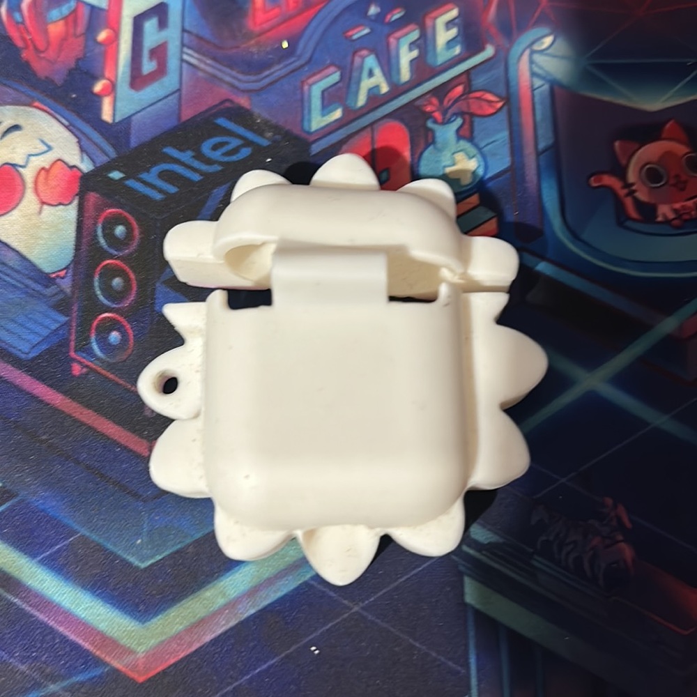 AIRPODS CASE - Picture 3 of 4